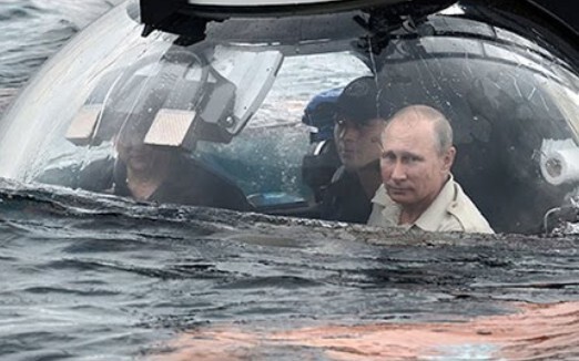 Perjalanan Putin ke Krimea dengan Kapal Selam