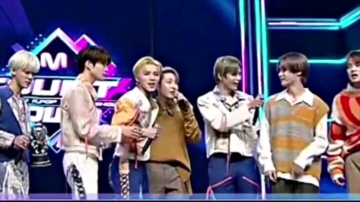 【NCT Huang Renjun】Sengaja didatangkan untuk menyanyikan “Make a Wish”, nada tingginya pun tak kalah 