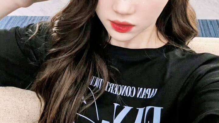 Hilarious! The biggest social media sensation at this year's MAMA turned out to be two green card ho