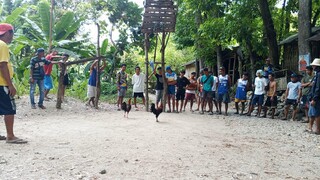 Tumakbo ang kalaban. Bisaya Lines 😁.