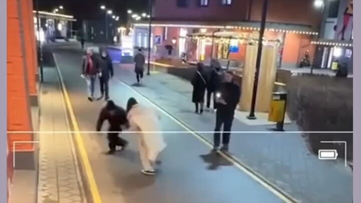 Girl: Mom, someone just tried to snatch my bag—she almost got beaten to a pulp by me.