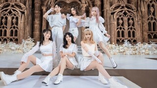 The ultra-luxurious set comparable to a music video, IVE's debut song ELEVEN, a stunning cover
