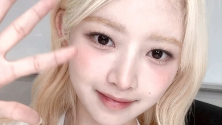 Bánh dango dâu tây mềm mịn, thơm ngon!