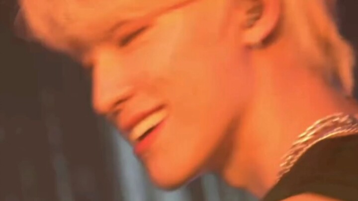 เปลี่ยนคนในเฟรมเดียวเลย!! ขอบคุณนะ ผู้กำกับคลาราไอแลนด์ผู้ยิ่งใหญ่ของฉัน!! ทุกช็อตมันบ้าไปแล้ว บ้าไป