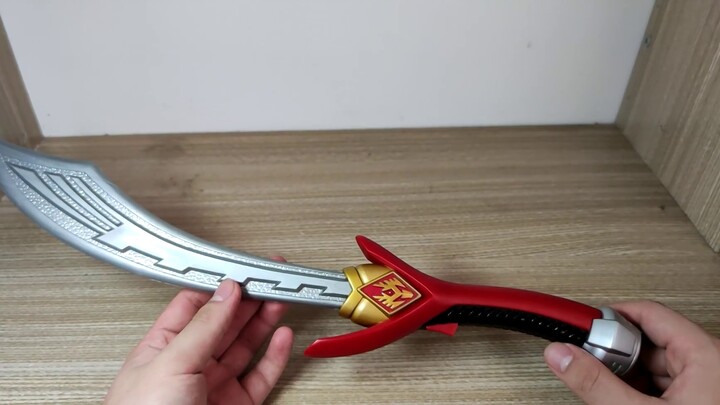 Pedang Ksatria Naga Kekaisaran asli yang saya beli seharga 29 yuan benar-benar mengeluarkan suara se