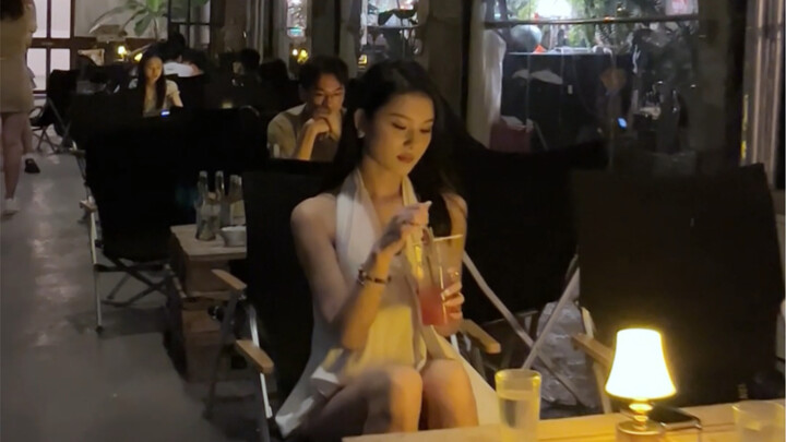 การออกเดทกับสาวแบบพี่สาวนั้นเป็นอย่างไร