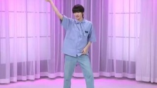 ليان هواي وي يتحدى رقصة الفتيات المتغيرة السرعة، يا له من مرن للغاية!