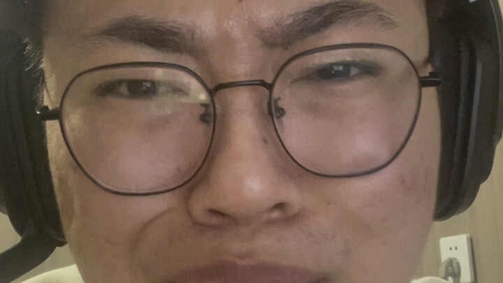 هل هنالك جولة تجمع للجُرذ والعِدِّي الأخضر غدًا؟ سأوفّر لكم يا أثخناء فرصة الانضمام إلى مجموعة QQ ال