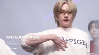 [4K] 顶级卡点连震力度爽飞！居家暖甜风彩色星星小发卡 MEGAVERSE黄铉辰直拍 231123签售  | Stray kids 饭拍