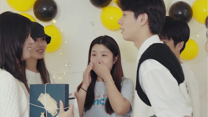 มนุษย์สร้างประวัติศาสตร์ คุณสร้างอนาคต