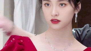 ShenYue is stunning in red dress. เสิ่นเยว่สาวสวยชุดแดง