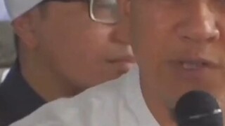 Mengucapkan shalawat