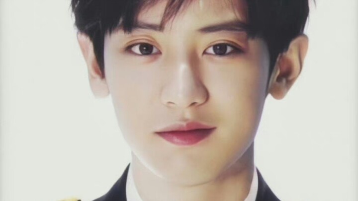 Park Chanyeol bá đạo hết phần thiên hạ trong khoản chụp ảnh thẻ!