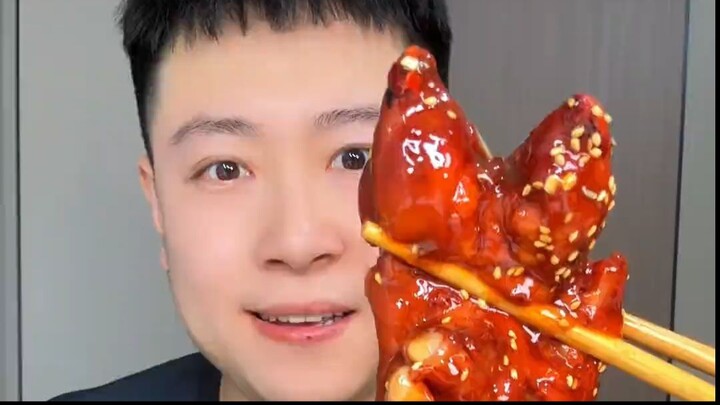 Braised boneless pig's trotter