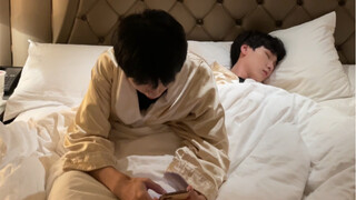 Em trai đáng yêu ngủ không dậy