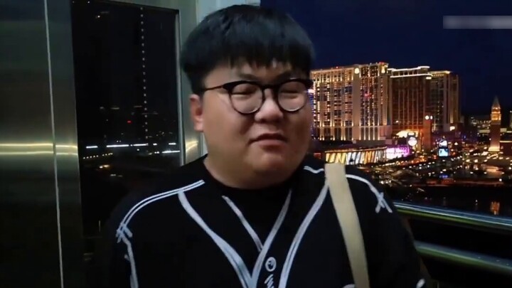 Cong: If Jinxian doesn't come, he will be very disappointed. Xiaosu: @Jinxian