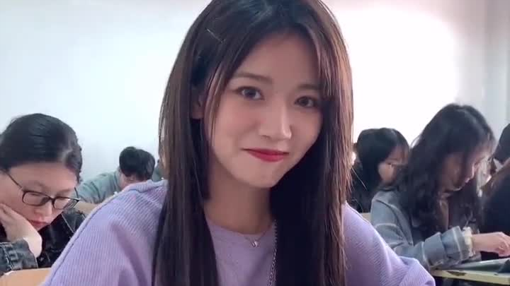 “นี่แหละคือความรู้สึกของรักครั้งแรกใช่ไหม”