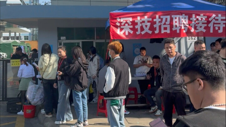 Bắt nạt người lao động? Đập tan luôn nhà máy đen!