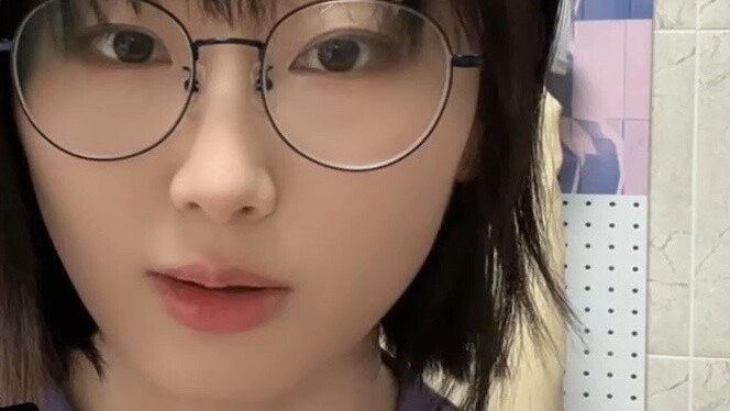 A novice in the second dimension accidentally got the idea💜How to quickly earn money?