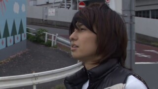 โลกจะถูกครอบงำโดยสัตว์ประหลาด อัศวินปลอมตัวเป็นผู้หญิงและเข้าไปในค่ายของศัตรู