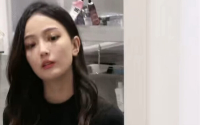 นางแบบรถสาวสัมภาษณ์งานตอนกลางวัน ถ่ายวิดีโอตอนกลางคืน 2