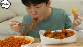 Mì xào và gà xốt chua ngọt phần 6 #mukbang