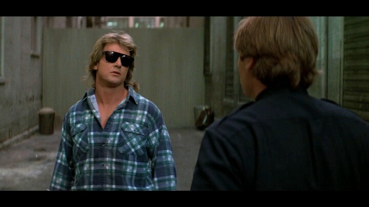 นักเลง ร็อดดี้ ไพเพอร์ จากภาพยนตร์เรื่อง They Live (1988) ของ John Carpenter
