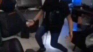 The Dance of the Server Owner Who Refuses to Pay