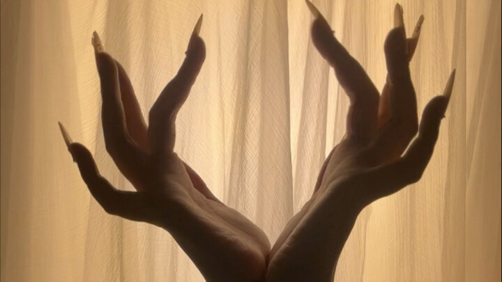 Today's a longer, 1-minute full-view finger dance—whose fan baby asked for a slightly longer finger 