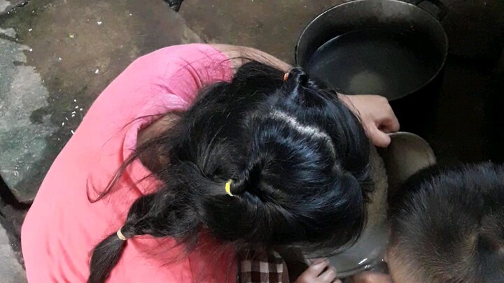 quá trình em tôi nấu cơm