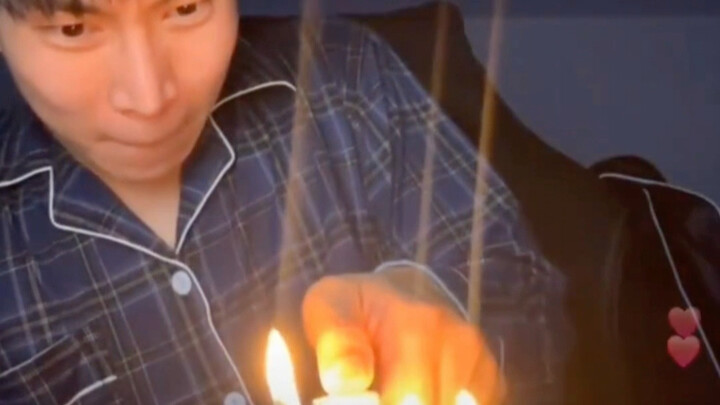 Video đón năm mới hài hước nhất năm 2026 đã ra đời rồi!