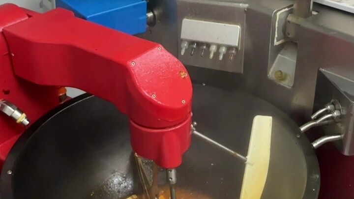 Mereka malah ngotot kita pakai mesin masak untuk bikin Mapo Tofu, tapi pas kita benar-benar masak, m