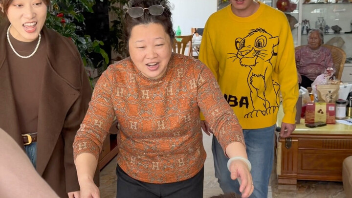 Taking the baby back to my in-laws’ place for the New Year—and it just so happens my sister-in-law’s