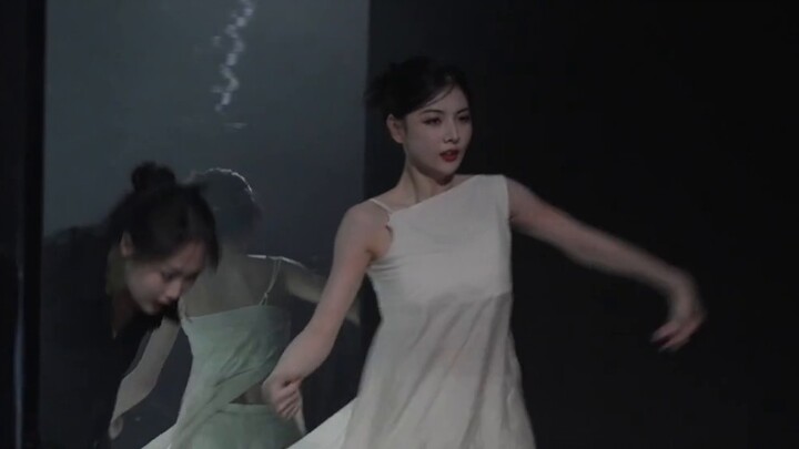 [Original Choreography] Zhao Yue×Director Shi Yanyan-Modern Dance Version of "Black and White" Perfo