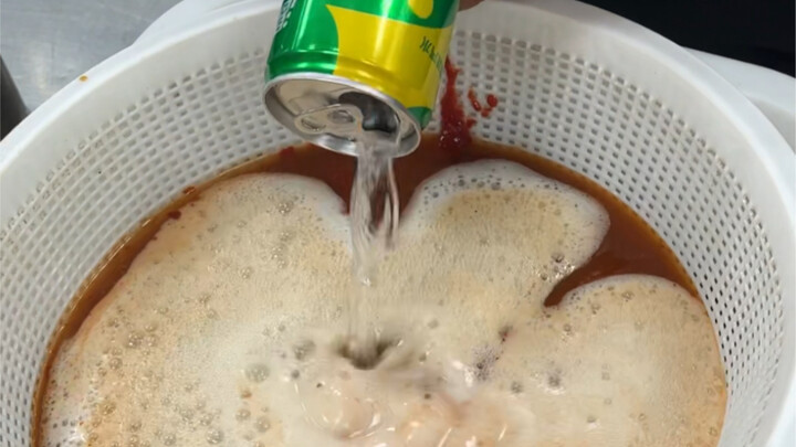 To nail the perfect dry-style BBQ, you can’t skip the spicy BBQ sauce—this recipe really works!