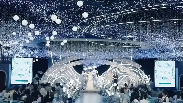 เจ้าสาวถูกเท เธอสุ่มเลือกเจ้าบ่าวในงานแต่ง แต่เขากลับเป็นซีอีโอมหาเศรษฐีที่แอบรักเธอมานาน
