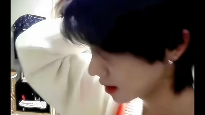 Minghao, who was mistaken for a young lady while waiting for the elevator, had an unexpected encount