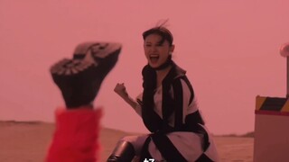 她这一脚从令和踢回平成起点。