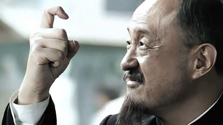 Đảng viên ngầm vì chạy thoát mạng mà một mình ăn hết ba bát lớn với chín cái bánh mì!