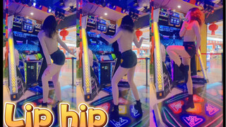 在跳舞机跳舔手舞，后面都是人，太紧张了！ lip&hip