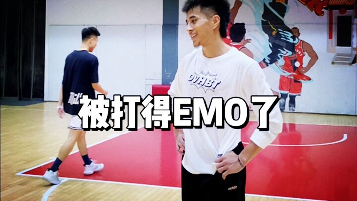 Fan challenges the pro! Pretty impressive!