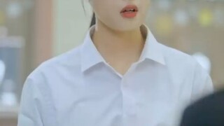 &{เต็มเรื่อง}ไม่มีใครกล้าว่ากล่าว CEO ที่ขับรถเร็ว จนกระทั่งสาวแสบหยุดเขาและดุเขา