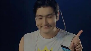 [SS9INVIETNAM] Eunhyuk tickled Siwon and the result 🤣🤣🤣