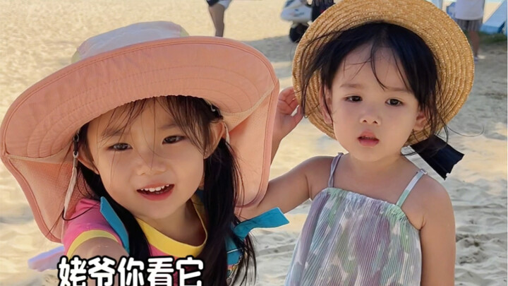 出门带了两只话唠，回家脑袋嗡嗡的。