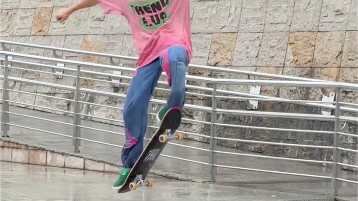 Why is this kid in such a mess? Did he fall?