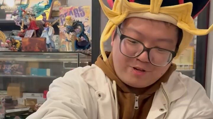 Dark UA Duel! Win and earn 200 yuan bonus? The boss of Yu-Gi-Oh was challenged by the store clerk! S