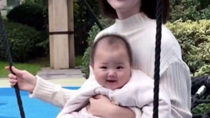 تأثرت تياوتياو بشدة من أجل كل الأمهات. ربما لا يمكن إلا للأمهات أن يشعرن بهذا حقًا. أتمنى أن يعامل ا