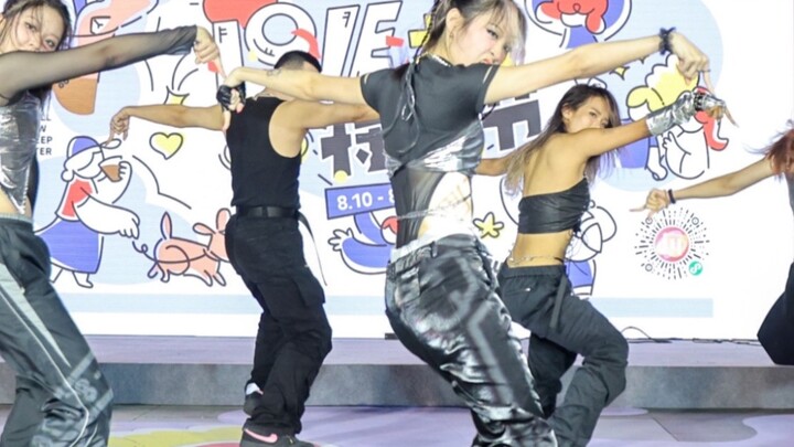 [Roadshow] Is anyone brave enough to cover this song? Shenzhen XG's debut performance of "Tippy Toes