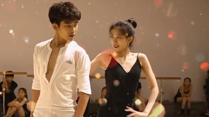 วัยเยาว์ไม่มีอุดมคติ แต่หัวใจกลับสดใสเมื่อมองไปไกล [หวาง ชงโม และ หลี่ โมฮัน]
