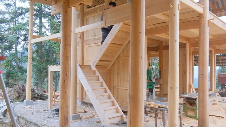 第18集 十多天终于把厢房的双跑楼梯做好了，这种纯木的感觉是不是很棒